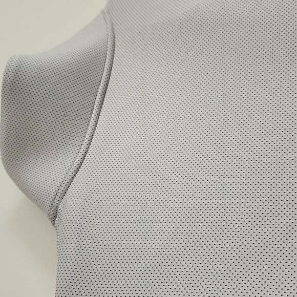 Under Armour Pullover Size: M - Picture 12 of 12